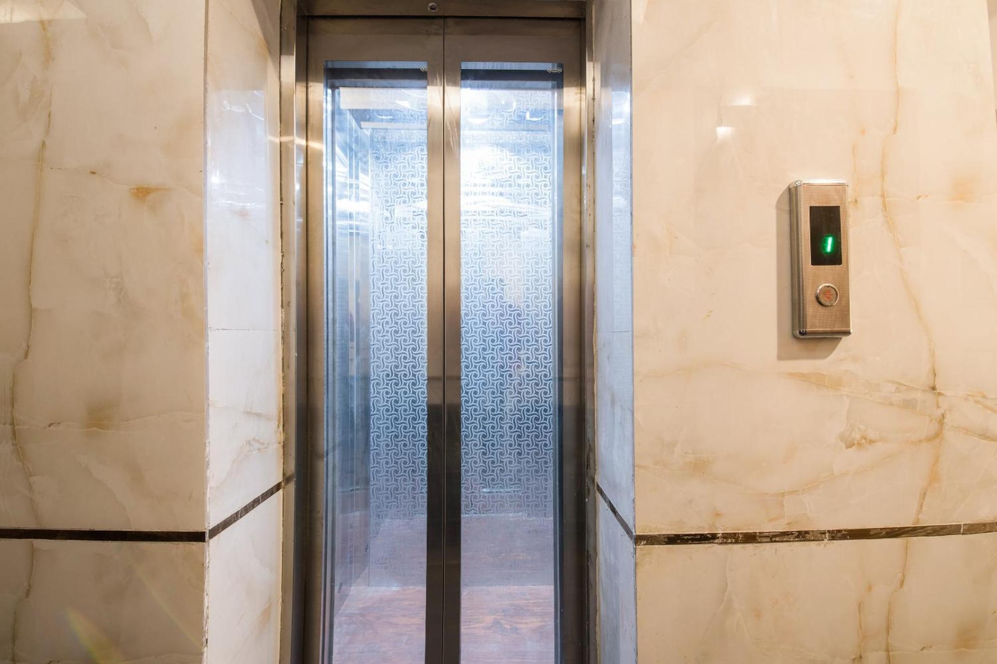 Hotel O Melfort Nowe Delhi Zewnętrze zdjęcie